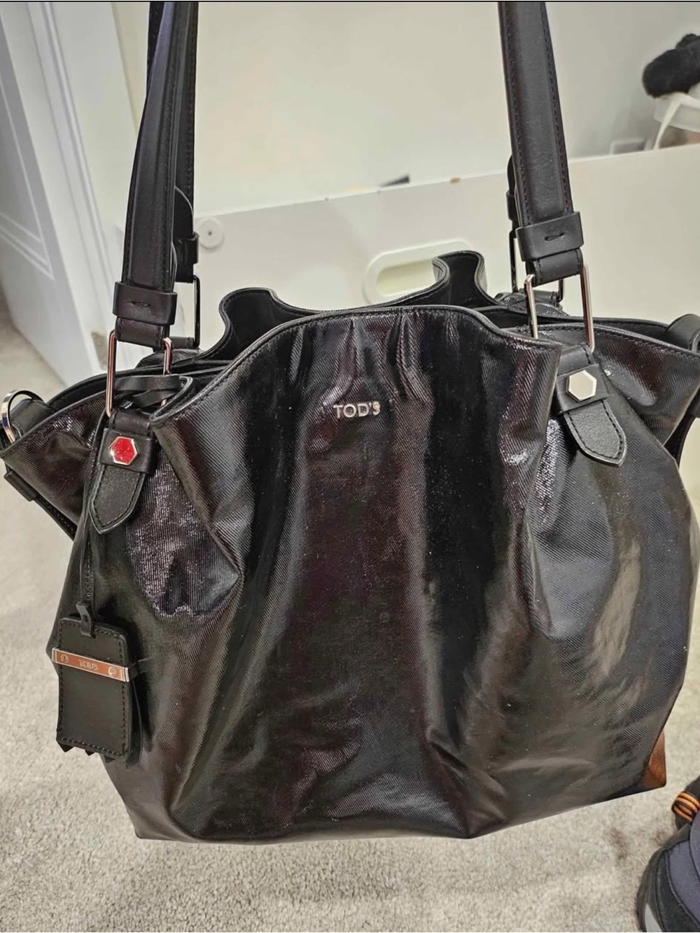 TOD'S Black Patent Leather Shoulder Bag